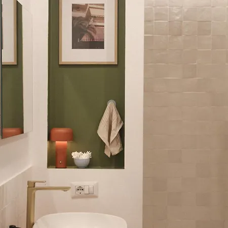 Porta Romana - Lusso E Calore In Un Bilocale Di Design *
